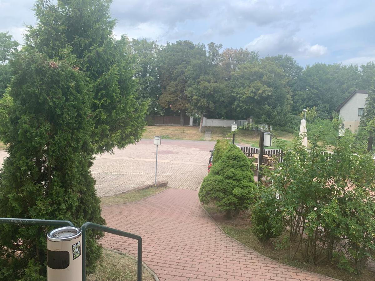 Mansfelder Hof Hotel Lutherstadt Eisleben Bagian luar foto